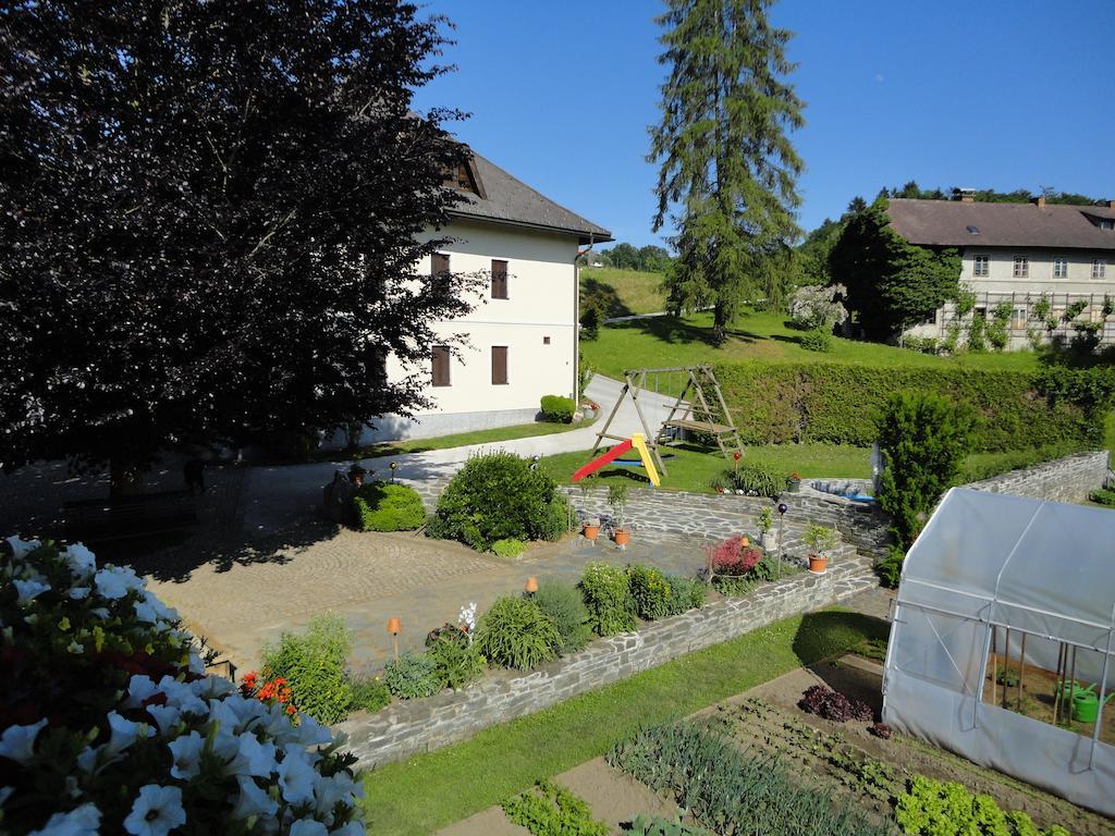 Kollehof Apartamento Krumpendorf Exterior foto